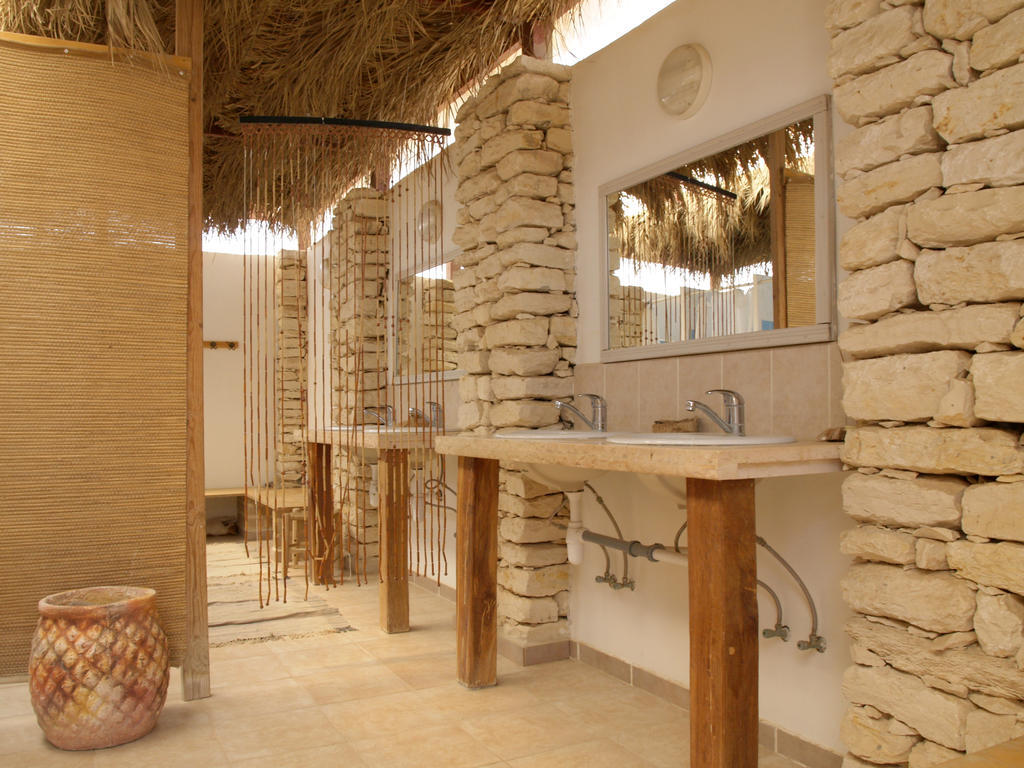 Incense And Spice Route Inn Zofar ภายนอก รูปภาพ